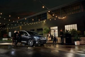 2021-Chrysler-Pacifica-38