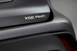 2021-Toyota-Highlander-XSE-11