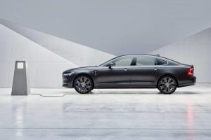 2021-Volvo-S90-Recharge-T8-2