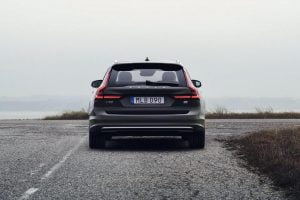 2021-Volvo-S90-hybrid-in-Platinum-Grey-8