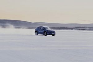 2021-mercedes-benz-eqa-7