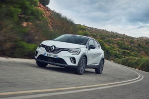 21233654_2019_-_New_Renault_CAPTUR_tests_drive_in_Greece