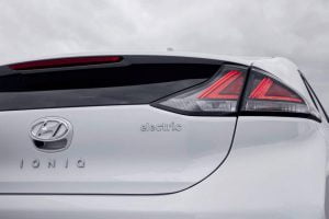 263e6fca-2020-hyundai-ioniq-electric-38