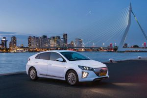 9a600e02-2020-hyundai-ioniq-electric-24