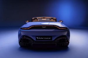 Aston-Martin-Vantage-Roadster-8