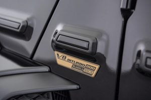 2020-brabus-800-black-and-gold-edition-mercedes-amg-g63-7