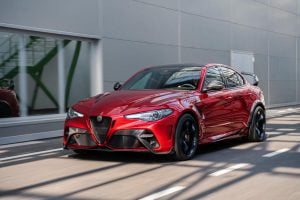 Alfa-Romeo-Giulia-GTA-GTAm-2-1