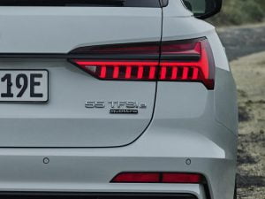 2020-audi-a6-avant-55-tfsi-e-quattro-phev-13