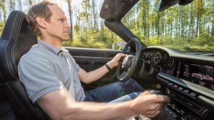 2021-Porsche-911-2