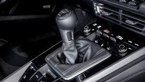 2021-Porsche-911-4