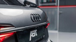 Audi-RS6-R-18