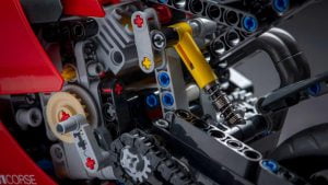 Ducati-Panigale-V4-R-Lego-8