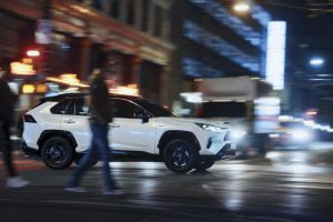 rav4-5th-generation-01