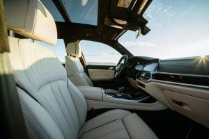 2021-BMW-Alpina-XB7-12