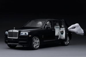 rolls-royce-cullinan-scale-model-4