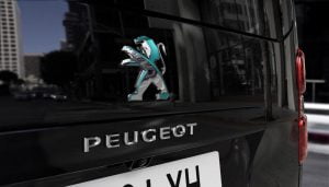 2021-peugeot-e-traveller-16