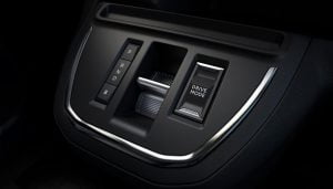 2021-peugeot-e-traveller-28