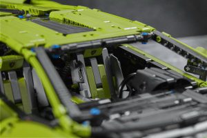 Lego-Technic-Lamborghini-Sian-67