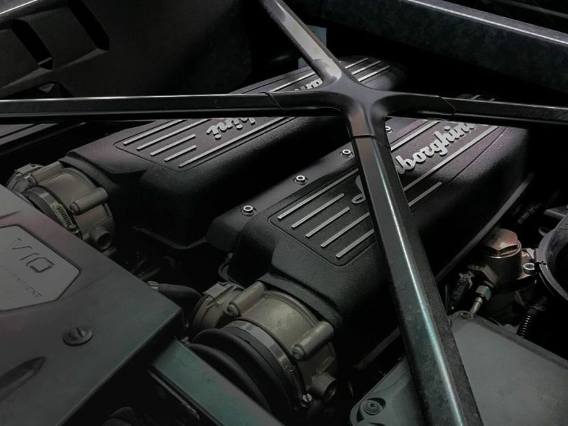 Lamborghini V10