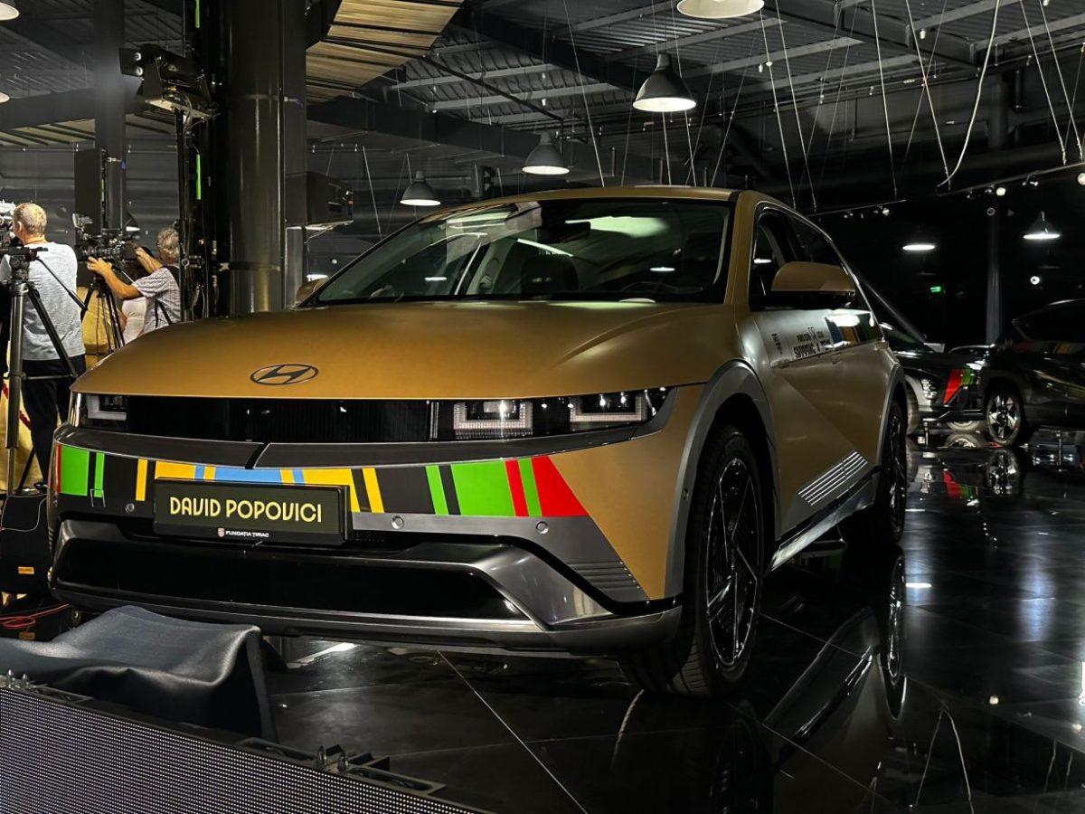 Fundatia Tiriac a oferit mașini pentru sportivii olimpici mdaliati la JO